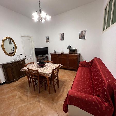 莱万托La Casa Di Franci公寓 外观 照片